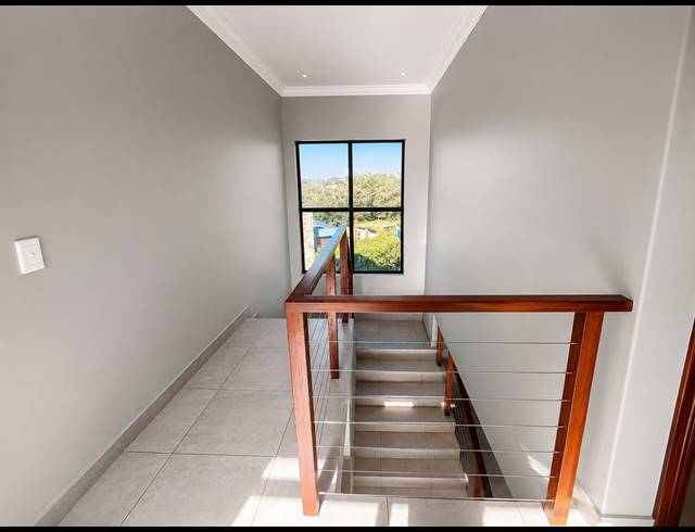 3 BEDROOM FREEHOLD TO LET IN SALT ROCK